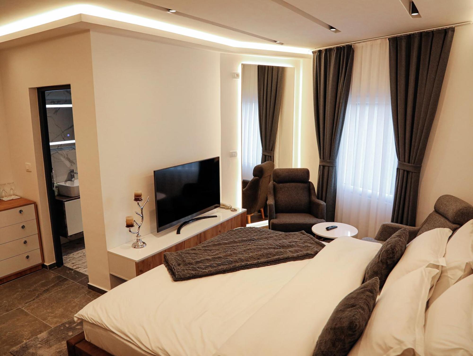 Hotel Europa 92 Ferizaj Bagian luar foto